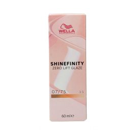 Wella Tinte Shinefinity 07/75 60ML Coloración Semipermanente Profesional Sin Daño Sin Amoníaco Brillo Duradero Precio: 10.95000027. SKU: S4259084