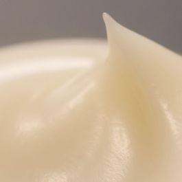 Sensai ULTIMATE the cream Crema Antiarrugas y Antiedad Tratamiento Facial Reafirmante Efecto Flash 40 ml