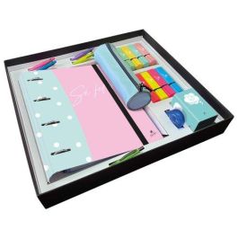 Set Papeleria Mariola Serie Insti Nº2 Premium 34 Piezas 1X Caja De Carton Forrado Reutilizable 1X Carpeblock 4 Anillas 40Mm 1X Lapicero Carton Forrado 1X Estuche Color 16X Fluorescentes Surtidos 4X Boligrafo 4 En 1 1X Boligrafo Tekno 1X Cinta Correctora 4 Precio: 66.50000038. SKU: B1DGCRG59Q