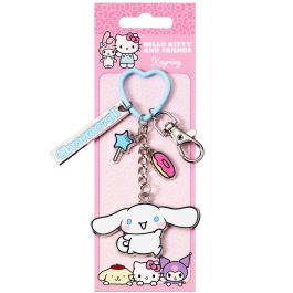 THE CARAT SHOP Llavero Cinnamoroll Hello Kitty con Anilla Corazón y Clip Metálico de Aleación de Zinc Precio: 12.50000059. SKU: B1GNGYL4EF