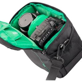 Rivacase 7420 Bolsa de Hombro para Cámara SLR, Poliéster Negra, Resistente al Polvo y Rayones
