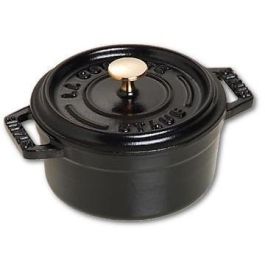 Staub Mini Cocotte Hierro Fundido Redonda Negro 10cm 0.25L Precio: 76.59000041. SKU: B1DB4KVCGF