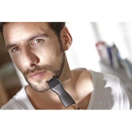 Philips MG1100/16 Recortadora de Precisión, Barba y Mini Afeitadora con 3 Peines, con Pilas