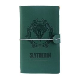 ERIK Cuaderno de viaje Harry Potter Slytherin Tapa blanda de cuero sintético 19,5x11,5cm con banda elástica Precio: 9.68999944. SKU: B1E73XVLSE