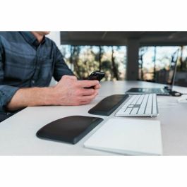 Kensington ErgoSoft™ Reposamuñecas Ergonómico Ultra Suave con Gel para Teclados Estándar (10-20mm)