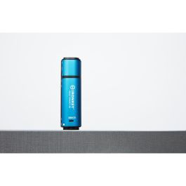 Kingston IronKey Vault Privacy 50 retail - USB 3.2 Gen 1 256GB, cifrado FIPS 197, 230 MB/s, Negro/Azul