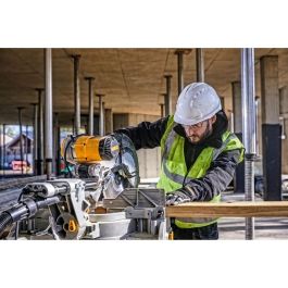 DeWALT Sierra Ingletadora DWS780 1675W con Disco de 305mm