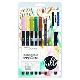 Set Lettering Tombow Cozy Times 5 Rot. Abt Dual Brush + 1 Pincel Water Brush + 1 Lapiz Grafito + 1 Rot. Caligrafia Duro Y Blando + 1 Goma + Paleta De Mezclas Y Manual Instrucciones B/10 Precio: 27.50000033. SKU: B1GK3YF6BE