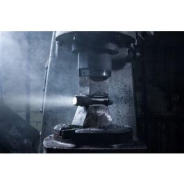 Linterna Varta 18710101421 Negro