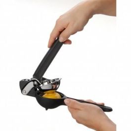 WMF 0646906210 Exprimidor de Cítricos Top Tools Negro/Acero Inoxidable Plástico Agarraderas Apto Lavavajillas