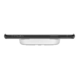 Belkin WIA001VFWH Cargador inalámbrico de auto para teléfono móvil con carga rápida Quick Charge 3.0, Blanco