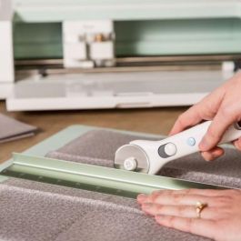 Cricut 2004669 Cortador Giratorio con Cuchilla de Acero Inoxidable, Diámetro del Disco 4.5 cm