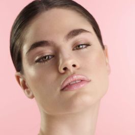 Sensilis LIP GLOW [OIL REPAIR] Gloss Labial Hidratante Reparador con Aceites No Pegajoso para Labios Secos y Sensibles #01-Elsa's Choice 3,5 ml