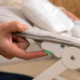 Ingenuity ING17499 Mecedora para bebé 3 en 1 Keep Cozy - Linden - 3 posiciones, arco con peluches extraíbles, hasta 18 kg