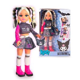 Famosa Naca8000 Muñeca Nancy Fashion Kuromi Hello Kitty, pelo rosa, outfit urbano, mochila y auriculares, para +3 años