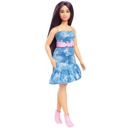 Barbie HYT89 Muñeca Fashionista con cuerpo Curvilíneo, Vestido Vaquero con Estampado de Mariposas y Pelo Morado Suelto Precio: 14.49999991. SKU: B1B39SKC3Y