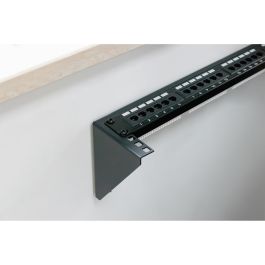 Digitus Soporte de Pared para Equipos de 19 Pulgadas 2U Negro Acero 504mm