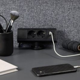 Forming Function Axessline Desk - Cargador 2 Tomas, 1 USB-A y 1 USB-C, Negro, Cable 1.5m, Montaje en Escritorio (max 31mm)