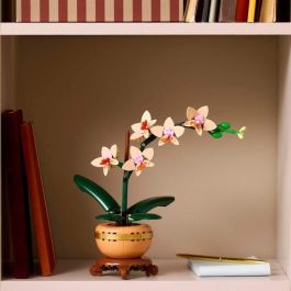 LEGO 10343 Miniorquídea Botanicals Kit de Construcción para Adultos, Planta Decorativa con 5 Orquídeas en Flor y Maceta Terracota