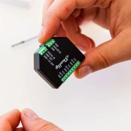 Shelly Módulo switch Wi-Fi Temperatura y Humedad Plus AddOn