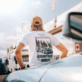 Radikal Revolution RKLCB101S Camiseta Countach Baby! Nice Tractor Near The Bull Homenaje Lamborghini V12 Blanca Talla S