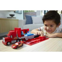 Mattel Camión Cars Mack Transformable con Pista para Coches de Juguete, Edad Mínima 3 Años