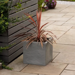 Strata STR5021711060423 Maceta Cuadrada Hendida L Ø38,5cm x 46,5cm H Color Ceniza