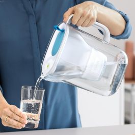 Brita Filtro de agua de mesa Style eco azul, incluye 1 filtro