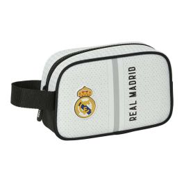 Safta Neceser Real Madrid 1ª Equipación 24-25 135x220x80 mm Precio: 9.68999944. SKU: B1AJRH583W