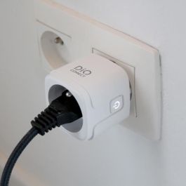 DiO CONNECTED HOME DIO5411478549918 - Toma Conectada con Medidor de Potencia y Control Remoto de 3 Canales + 1 Grupo