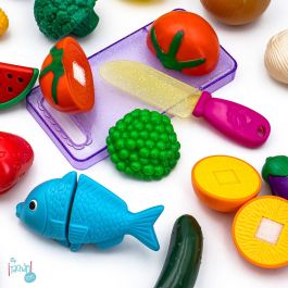 Tachan Maletín con Alimentos para Cortar Juguete de Imitación con 33 Piezas y Tabla de Cortar para Niños +18 Meses