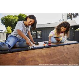 Mattel Mini Monopatin Hot Wheels con Zapatos 10 cm - Modelos Surtidos