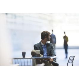 Poly Soporte de Carga de Escritorio de Repuesto para Comunicaciones Unificadas y Dispositivos Móviles