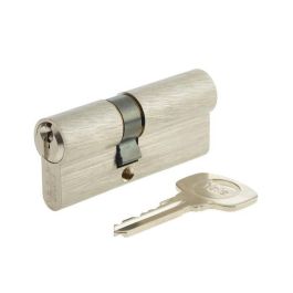 Yale Cilindro de Cerradura para Puerta Exterior - Serie Cylinder 500+ - Seguridad Básica - 5 Pines - 3 Llaves - 30 x 40 mm Precio: 25.69000005. SKU: B1FSJGQ86G