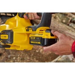 Stanley Fatmax Motosierra Eléctrica Inalámbrica SFMCCS630M1-QW 18V con Batería 4Ah y Cargador - Espada 30 cm