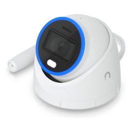 Ubiquiti Cámara Turret 4K 8MP IP66 IK08 PoE+ con LED IR Visibles - Resolución 3840 x 2160