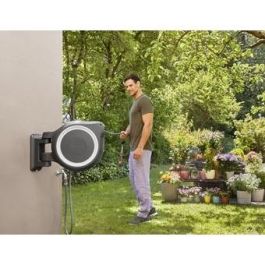Gardena Enrollador de manguera automático de pared RollUp M/L 25 m x 13 mm con sistema antibloqueo, giro 180° y kit listo para usar, borde blanco