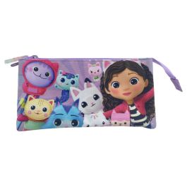 CYP BRANDS Portatodo La Casa de Muñecas de Gabby triple con 3 amplios compartimentos y 2 pequeños para accesorios, cremalleras metálicas Precio: 11.49999972. SKU: B1DF4JYN4D