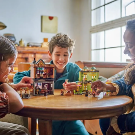 Lego Harry Potter 76452 Tienda de Accesorios de Quidditch y Heladería - Juego para Niños de 8 Años