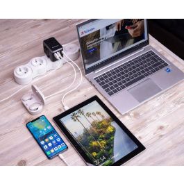 Verbatim UTA-04 Adaptador de Viaje Universal 61W PD QC 3.0, 5 Puertos USB (2xUSB-C, 3xUSB-A), Carga 6-en-1 para 180+ Países