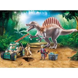 Playmobil 71820 Ataque del Spinosaurio Dinos con Investigador, Vehículo, Grúa y Cráneo Triceratops (+4 años)