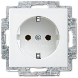 Busch-Jaeger 2011-0-6232 Enchufe Schuko Tipo F 2P+E Blanco 250V 16A Precio: 11.5192. SKU: B1G6C299KE