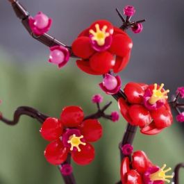 LEGO 10369 Set de Construcción Flor de Ciruelo Creator Icons para Adultos - Flores Rojas y Magentas, Maceta Azul