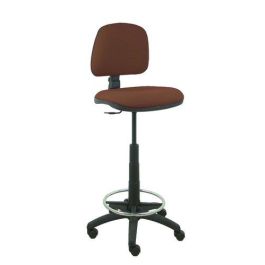 Taburete Piqueras Y Crespo Isso Ergomico Mecanismo De Contacto Permanente Regulable En Altura Y Aro Reposapies Asiento Y Respaldo Tapizados Bali Marron Oscuro Precio: 165.5000006. SKU: S5704049