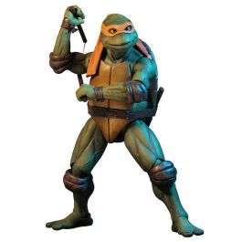 NECA Figura articulada Michelangelo Tortugas Ninja 42cm con Nunchucks, Pizza y Manos Intercambiables