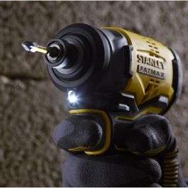 Stanley Atornillador de Impacto Brushless V20 SFMCF810D2K 18V 2Ah con Cargador y Maletín