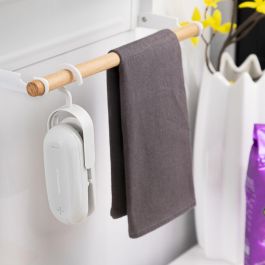 Selladora de Bolsas con Cúter y Colgador Baseyl InnovaGoods Selladora de Bolsas con Cúter y Colgador Baseyl InnovaGoods
