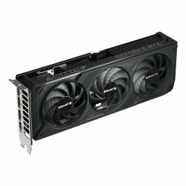 GIGABYTE GeForce RTX 5070 WINDFORCE SFF 12G AAAQE25097 Tarjeta Gráfica GDDR7 7680x4320 PCI-E 5.0