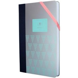 Milan Libreta Paperbook Mediana 208 Pag Cierre Con Goma 21x14,6x1,6 cm Silver Turquesa Precio: 12.50000059. SKU: B1BWXDSAMS