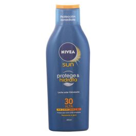 Leche Solar Protege & Hidrata Nivea SPF 30 (200 ml) 30 (200 ml) Precio: 13.89000019. SKU: S0542409